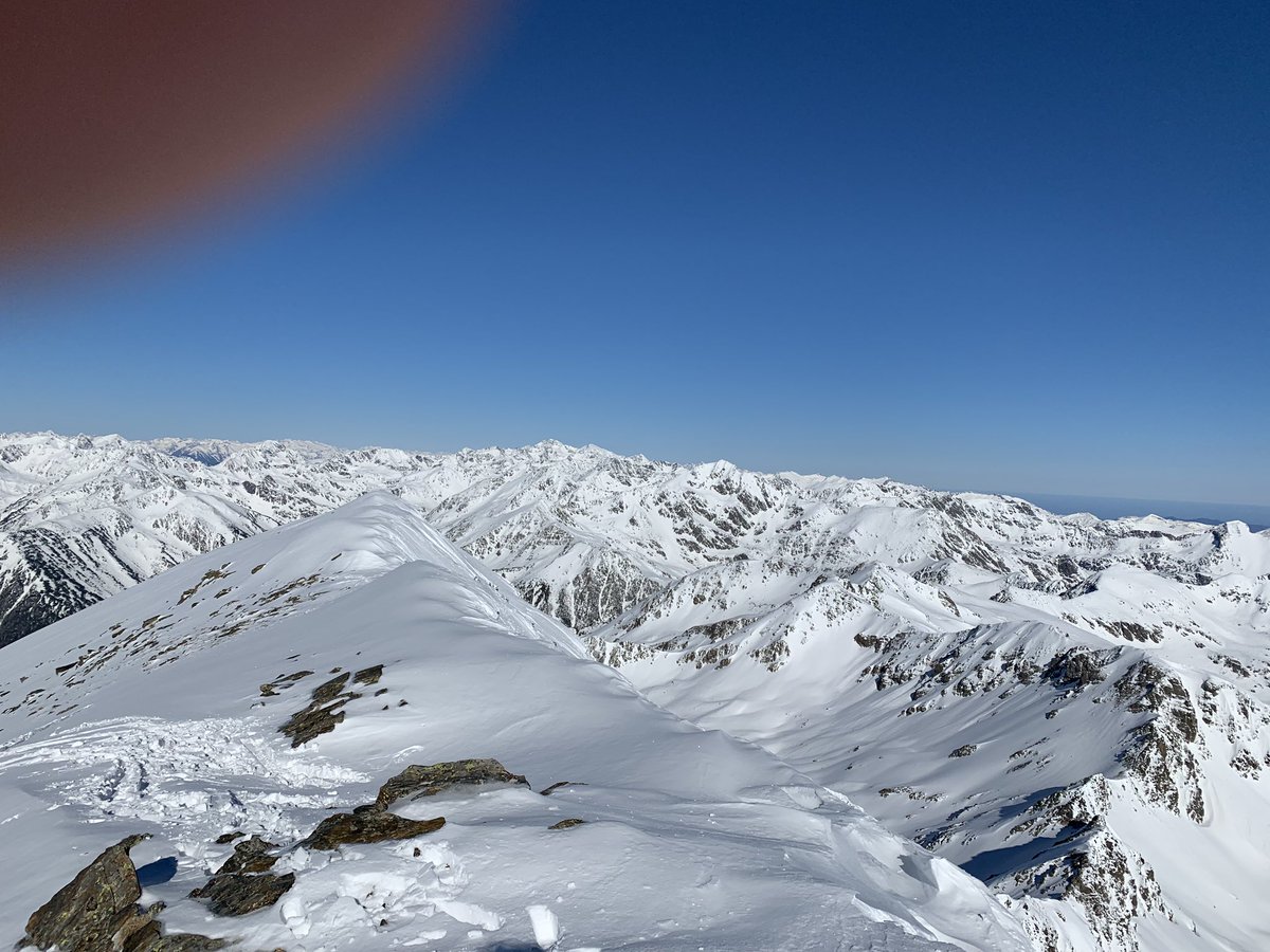 Pirineu genial. Atenció plaques de vent⛷