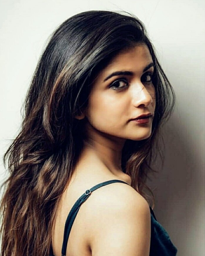 MarathiMisal's tweet photo. #Perfect blend of #beauty #Hotness
#resham is looking absolutely #gorgeous #hotnessoverload 
#MisalGossip #MarathiMisal #marathi #celebrity #marathicelebs  #beautiful #Goddess #Diva #instabeauty #SaturdayMorning #SaturdayMood #instamood #SaturdayMotivation https://t.co/L8TzPkSZBq