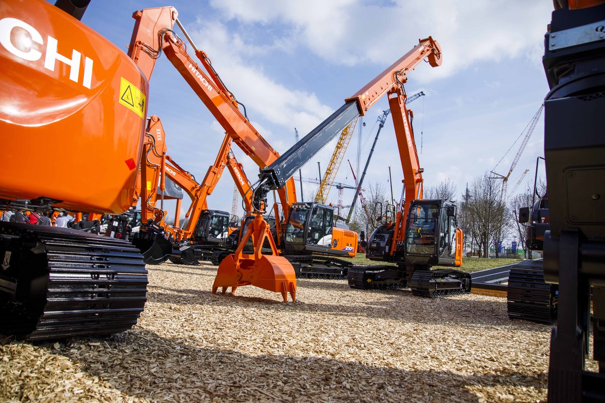HitachiCME's tweet photo. Four #Hitachi special application #excavators are on show at #Bauma this week! The ZX135US-6 telescopic arm, ZX135US-6 sliding arm, ZX225USRLC-6 two-piece boom demolition and ZX210-6 super long front are all on display in #Munich. https://t.co/UmkILVnaKI