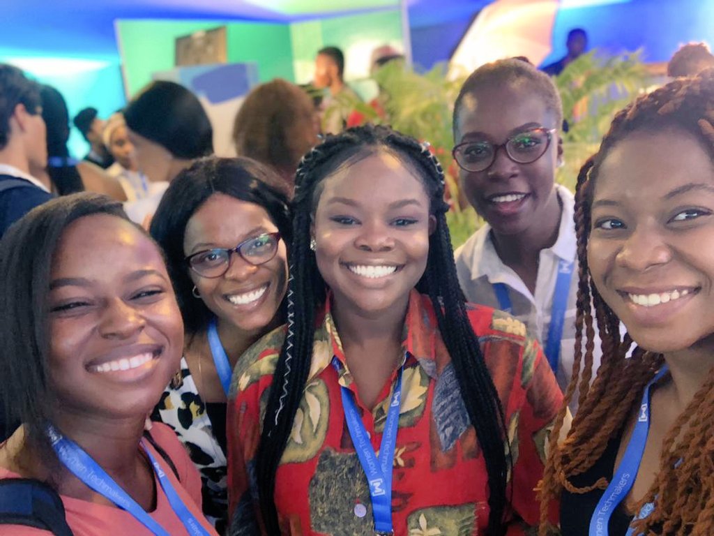 PrincesOluebube's tweet image. Joining a new team can be exciting and not exciting at the same time, especially if you bonded well with your former team.
While feeling this way, I pulled up this photo and I found strength and reasons to be excited.
#friends #WomenWhoCode #BlackTechTwitter