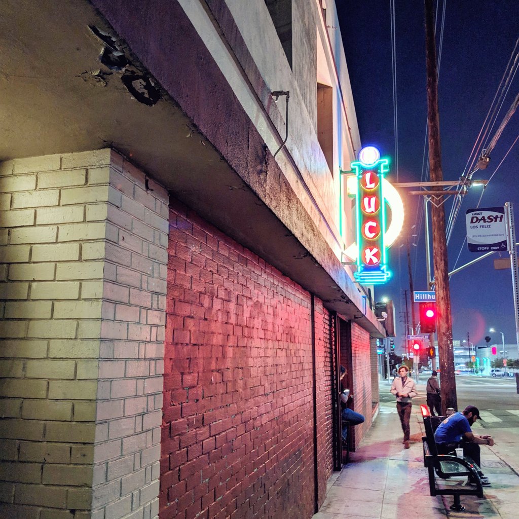 CaroPardilla's tweet image. Good night, Good Luck Bar. #labar