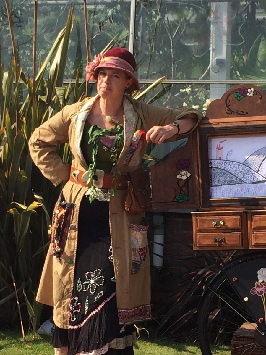 IsabellaCycle's tweet photo. Oiling my wheels and tickling stories from my #bicycleadventures ready for @GrinagogFest MINIGOG Festival today @TorreAbbey @Torquay #kamishibai #festivals #storytelling https://t.co/iPwEGNFElM