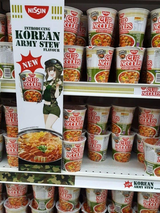 伊礼えり アメリカで発売されてる韓国のプデチゲ味の日本のnissinカップ麺って ｗ すごい３カ国コラボだ T Co Szdwl8fmom Twitter