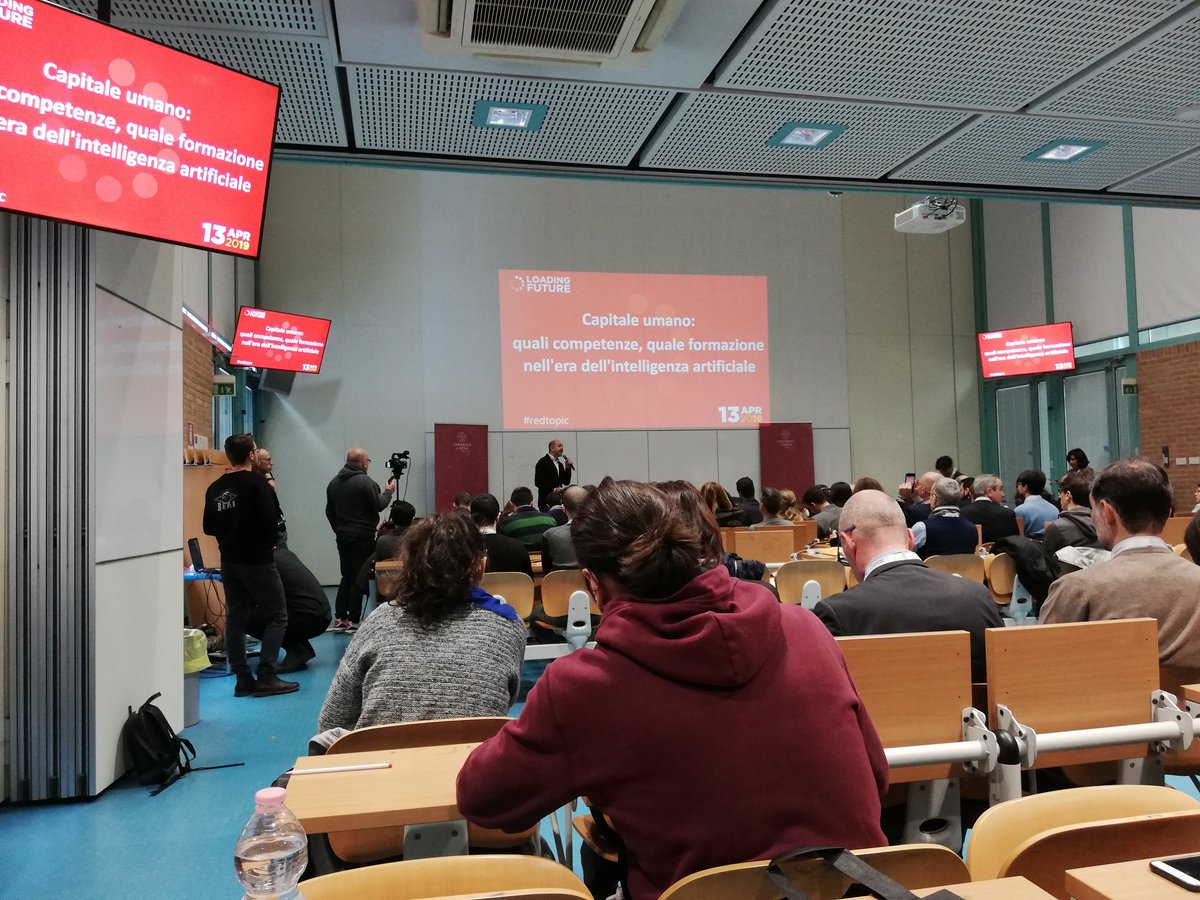 ubes_society's tweet photo. #redtopic
#STAYUBES 🐺 #LOFU19
@USienaAlumni @unisiena https://t.co/AYwFIzstp0
