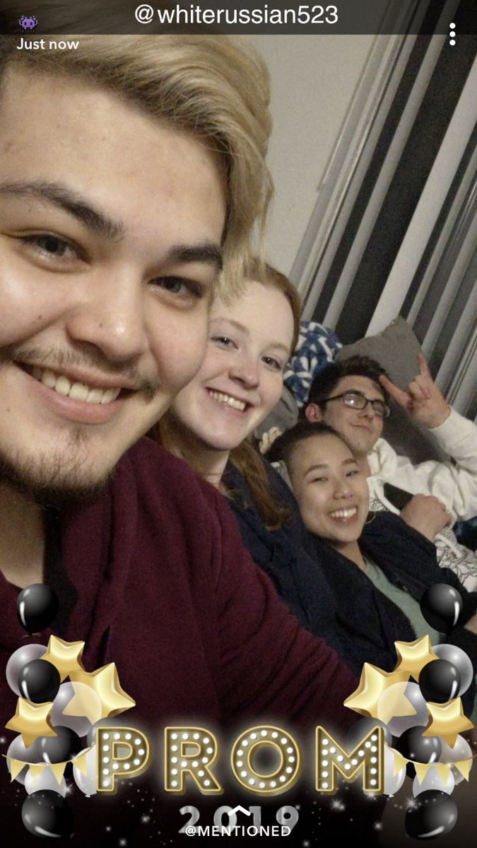 sidrae_b's tweet image. miss. my. friends. 

(not pictured from tonight: @erinlynn1997)