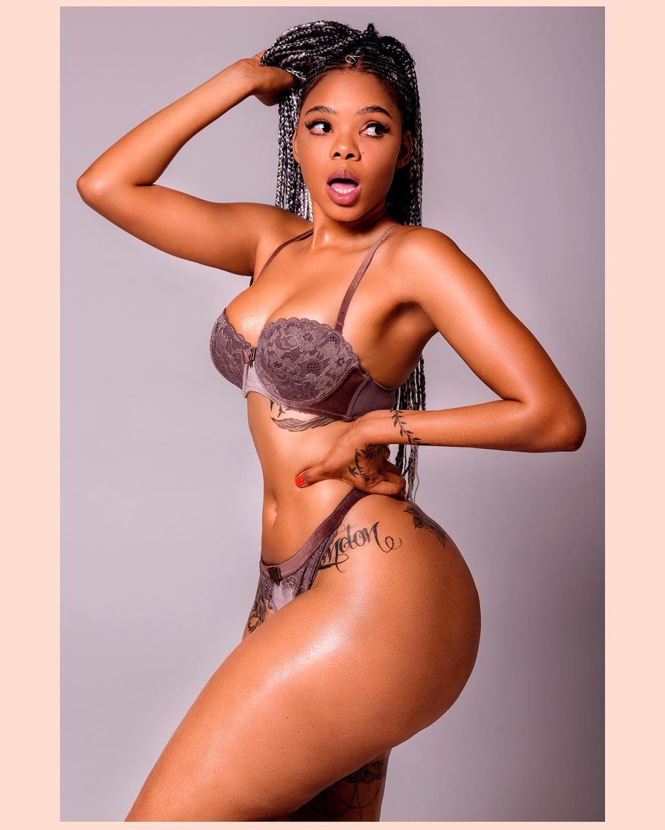 londie_london's tweet image. Birthday girl 🎂🎉💐🎊