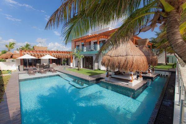 HolidayDeluxe's tweet photo. Beach Front Villa from $11.752 / night
Puerto Morelos / Mexico
Beds: 6 | Baths: 6 | Sleeps: 12

https://t.co/yDshj9Yg2T https://t.co/uCbFTMk0bK