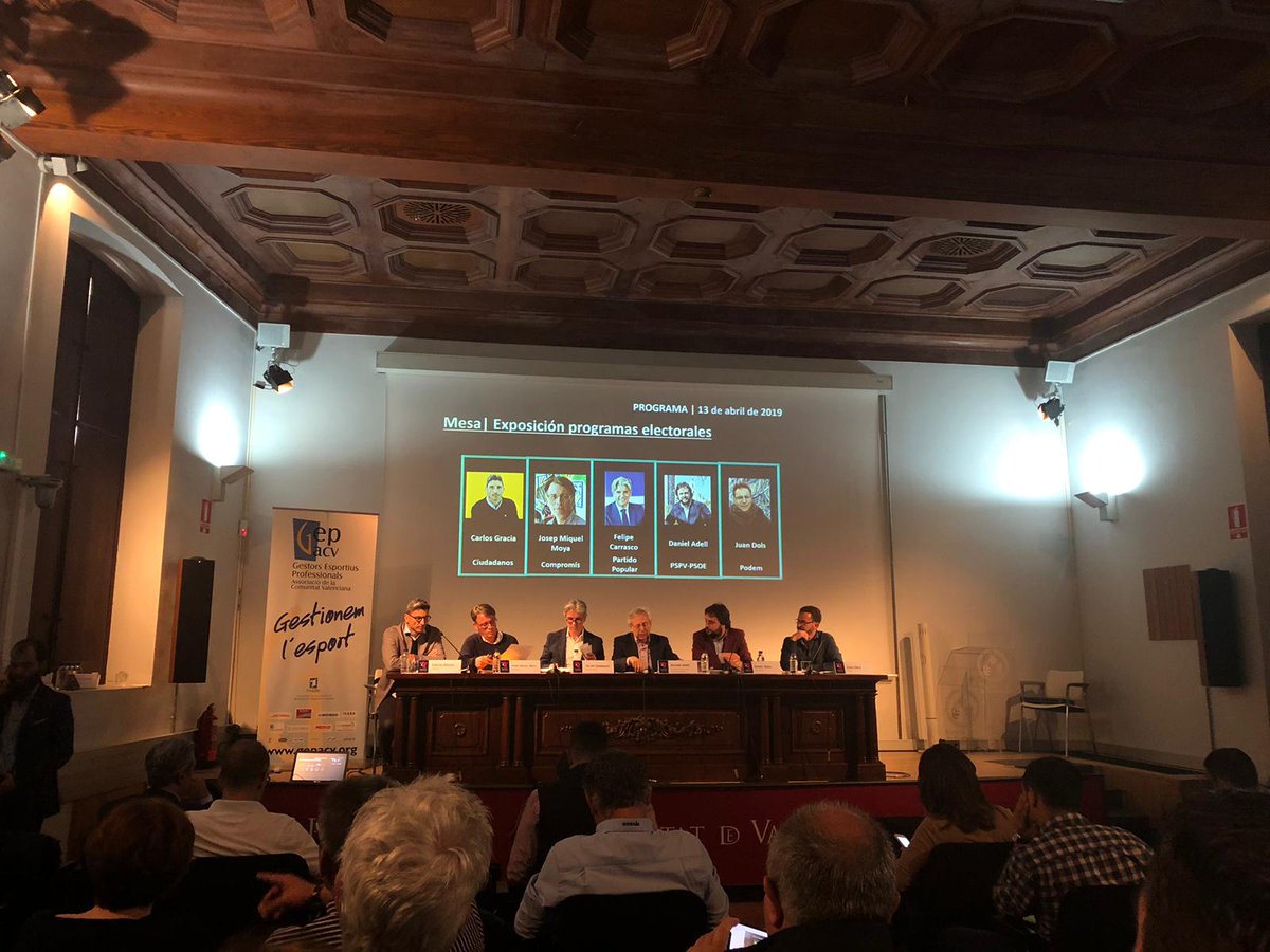 ForumEsport's tweet photo. Hoy nuestro compañero @Dadell79 está explicnado el programa electoral de deportes de @SocialistesVal  #ForumEsports #PSPV #SeguirSumant https://t.co/Unpeh00ora