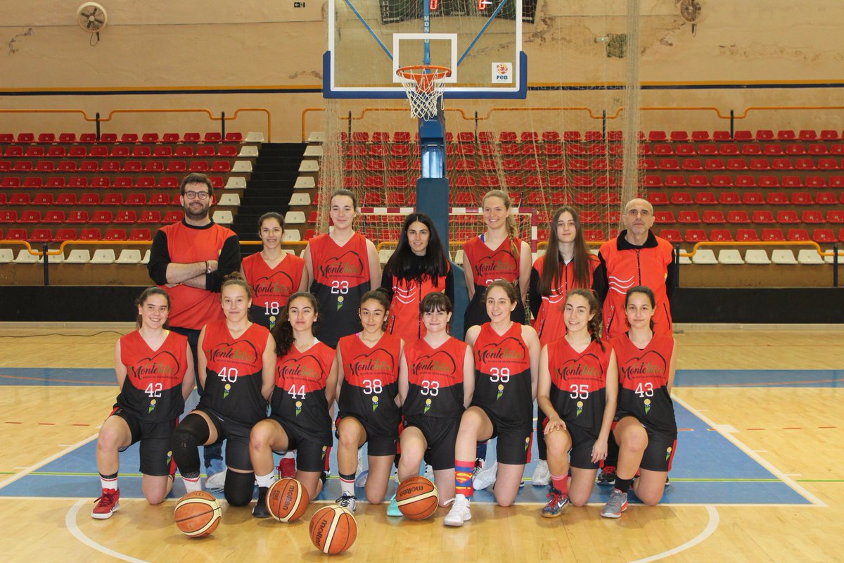 FABJaen's tweet photo. 🏀#FASEFINALJAENCF19⛹‍♀ 📆 Jornada 3⃣ - 1º Cuarto: Palacete Mª Rosa @UBBAILEN CPD Bailén 14 🆚 @CB_Martos 16 https://t.co/saLHiWAbs0