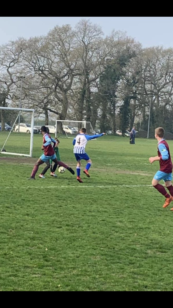Electricu14s's tweet photo. More Vs Redhill in March ‘19 https://t.co/0doGRULcI5