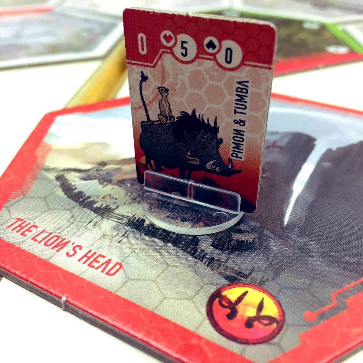 Played #tsukuyumi from <a href="/FelixMertikat/">Felix Mertikat</a> for the first time yesterday. A lot to take in and I didn’t really know what I was doing. 🤷🏻‍♂️ But Pimon &amp; Tumba made me laugh. 😄
Great artwork, interesting mechanics and factions and I definitely have to play the game again!