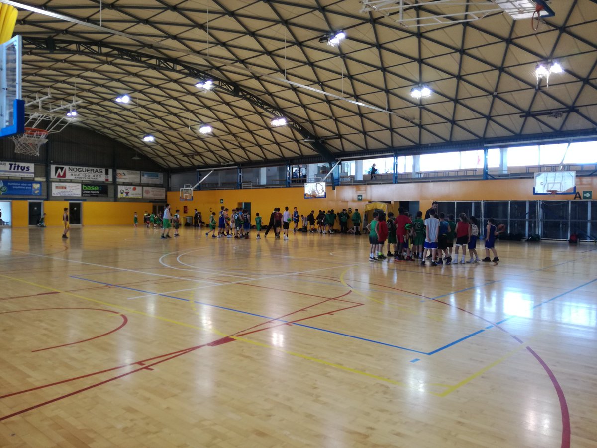 BasketBasePenya's tweet photo. Ara és torn dels equips més petits del #CampusArenys. Som-hi!!! 💪🏼💪🏼🏀🏀 #ForçaPenya #SomElBressol #ArenysIsComing https://t.co/yByNgUKAgQ