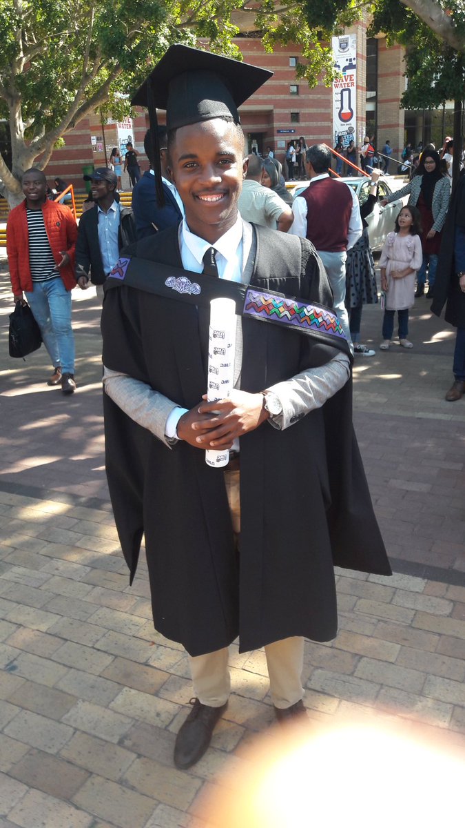 GodwillMamhiyo's tweet photo. What a week! So much to be thankful for. With everything that's happened, we must give thanks to the most high🙏 And there's so many thank you's to be made. Don't know where to start!What a journey it's been. It's never too late to start! #SS4LS #DP #uwcgrad #Graduation2019 https://t.co/FQ8qXEhsCY