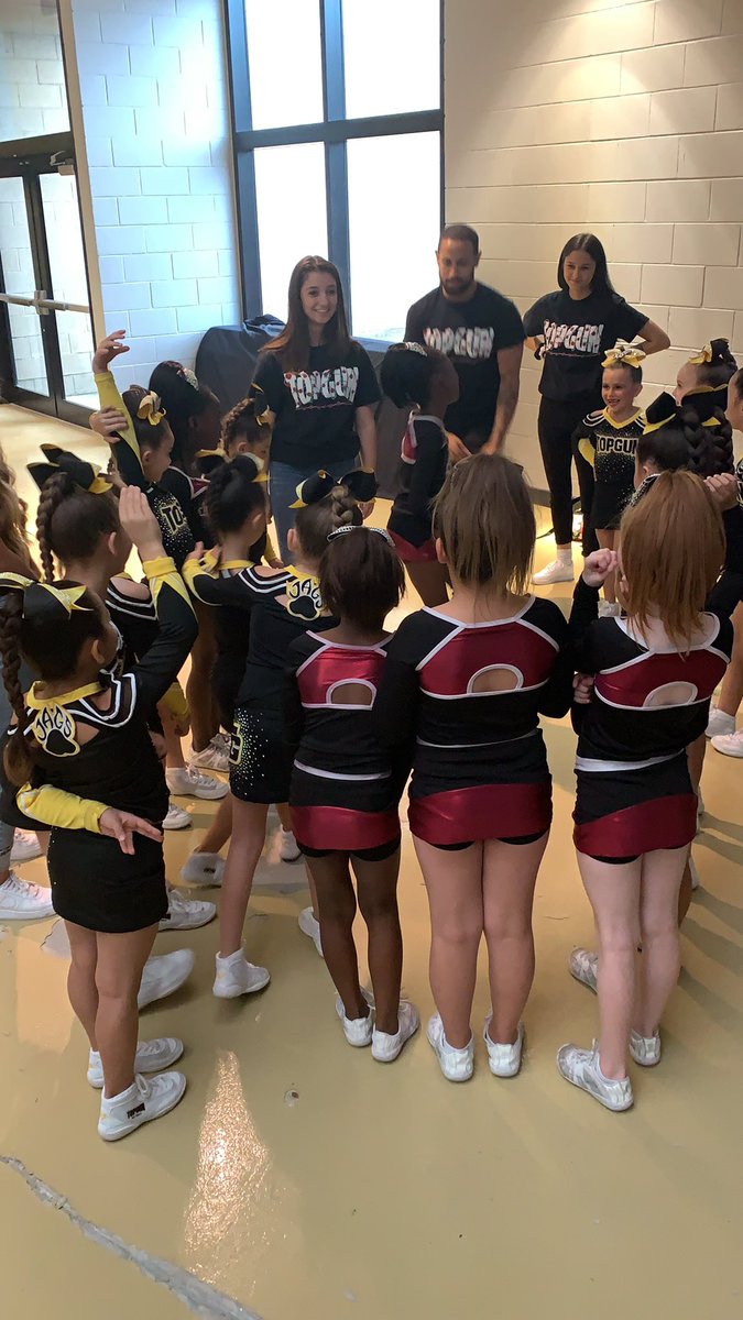 BA_dazzle's tweet photo. Day two fun with our friends from @TopGunJags305 💖💖 https://t.co/nhIZwMSu1v