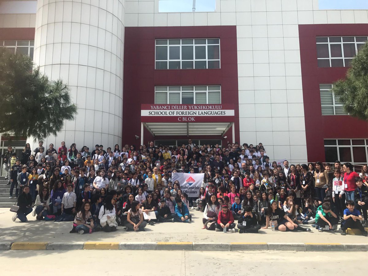 busrayargici's tweet image. Bahçeşehir Koleji Bakırköy Kampüsü olarak #FPSI Türkiye elemelerinde 80 takım 320 öğrenci arasında olmaktan gurur duyuyoruz.
@BKintOffice @bakirkoy_bk @nihalmazanoglu @BaharBrbr