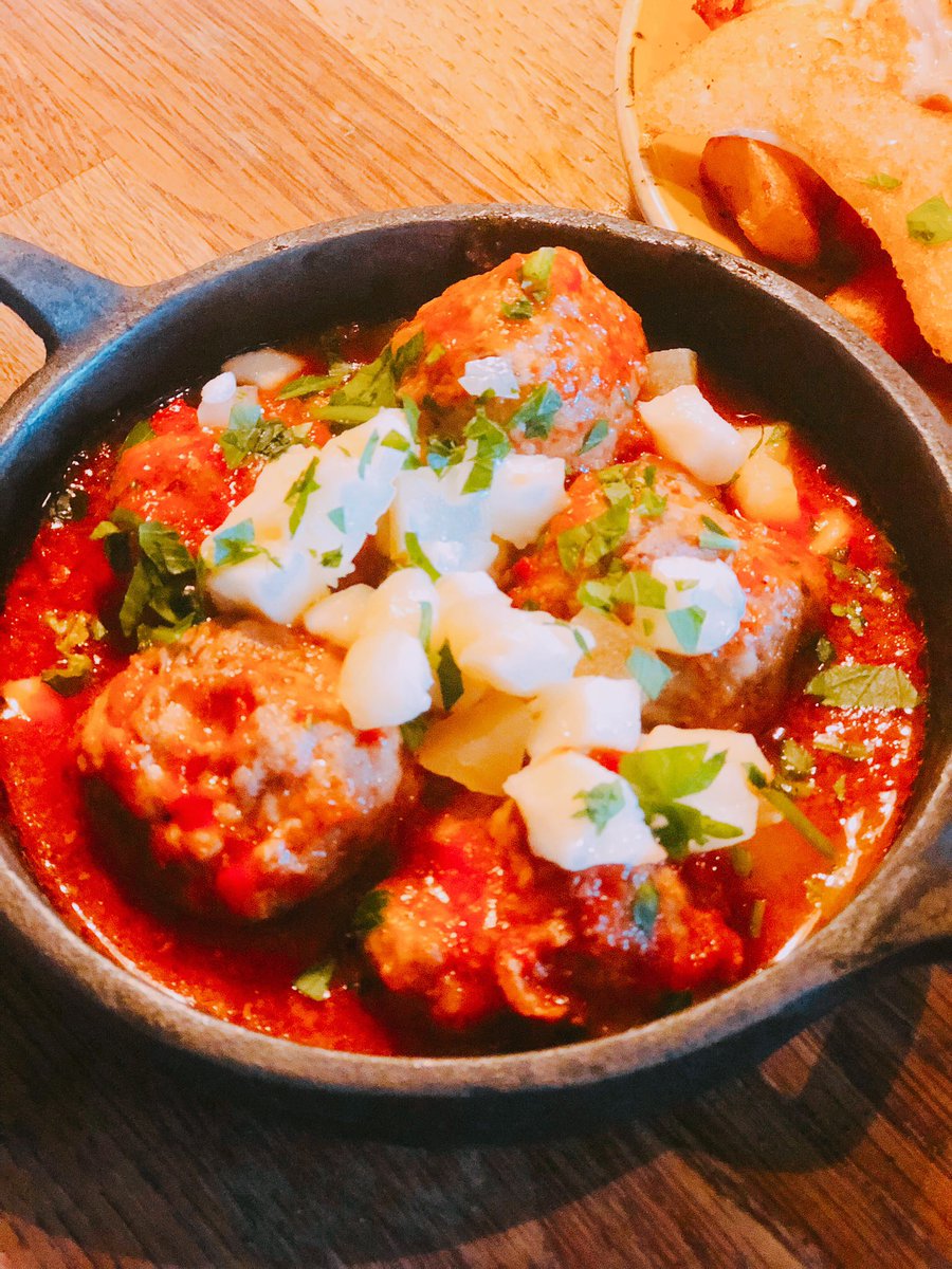 LaCantinaHM's tweet photo. It’s not tapas without these beauties... our ‘albondigas’ are an absolute MUST try! 😋💃❤️🇪🇸 #albondigas #spanisheats #spanishtapas #authenticspain #localrestaurant #weloveheatonmoor #lacantinaheatonmoor #saturdayvibes https://t.co/9vyORr2zOg