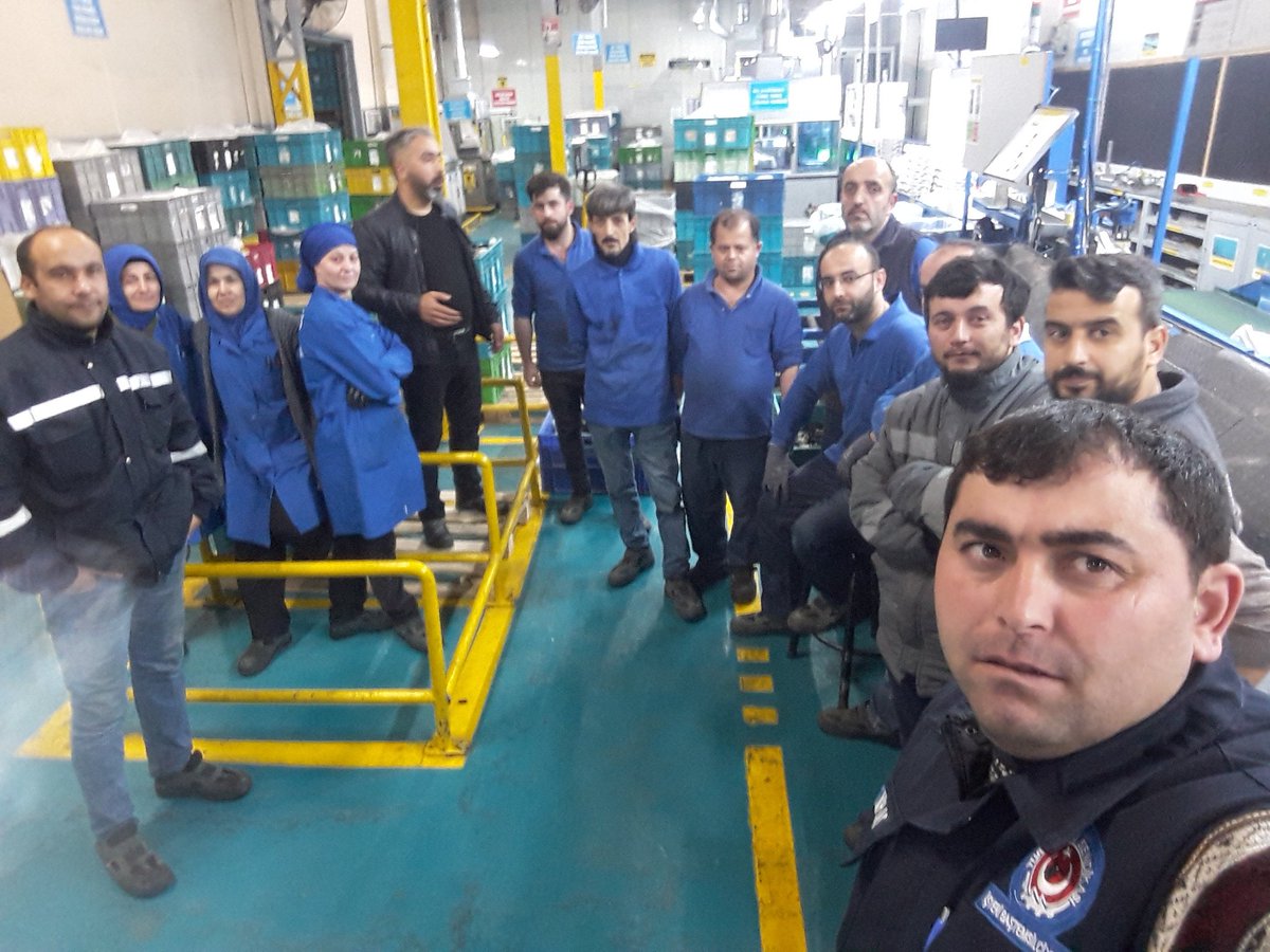 AtayIskender's tweet photo. # #TÜRKMETALSENDİKASI ##
IST.AND.YKS.ŞUBESİNE BAĞLI GEBZE #AKPLAS AŞ DE SENDİKAL KAZANIMIMIZ OLAN 2017-2019 TİS SONRASI Banka promosyonu  bilgilendirmesini yaptık BÜTÜN ARKADAŞLARIMIZA HAYIRLI OLSUN
BİRLİĞİMİZ DAİM OLSUN İNŞALLAH
TÜRK METAL FARKIYLA
 EMEĞIN GUCU SENDIKANIN GÜCÜ https://t.co/c3p4v1A9K8