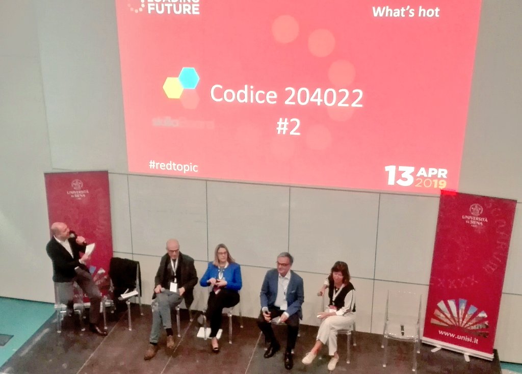 unisiena's tweet photo. #LoadingFuture Sondaggio Skilla "Quale sarà la competenza determinante per il futuro". Se ne discute nel #redtopic. #LOFU19 https://t.co/kjTkJllD5s