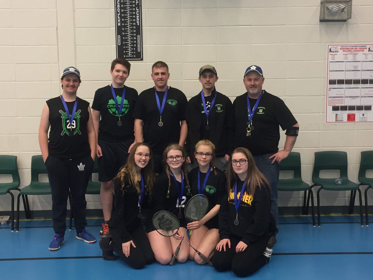 belle_kenna's tweet photo. Sliver at badminton yesterday with my amazing team! Shout out to @Ryan123123 for being my mixed doubles partner 💚🏸 #GoCrusadersGo https://t.co/bVg8r7HqMr