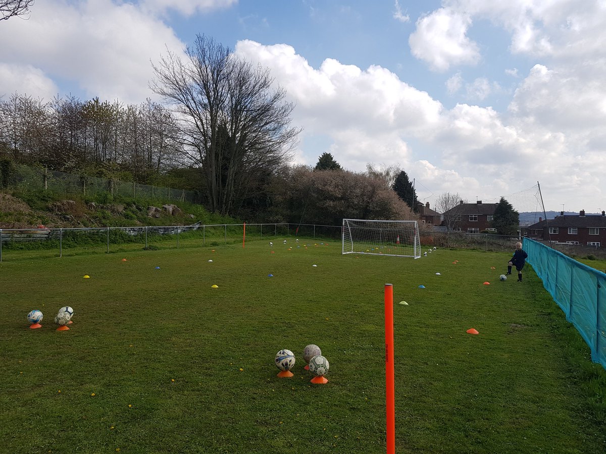MrBushell19's tweet photo. Saturday morning Fun and Development.
Mini Hammers 
@cradleytown @Chrisbutts8 https://t.co/8utz5T58vC
