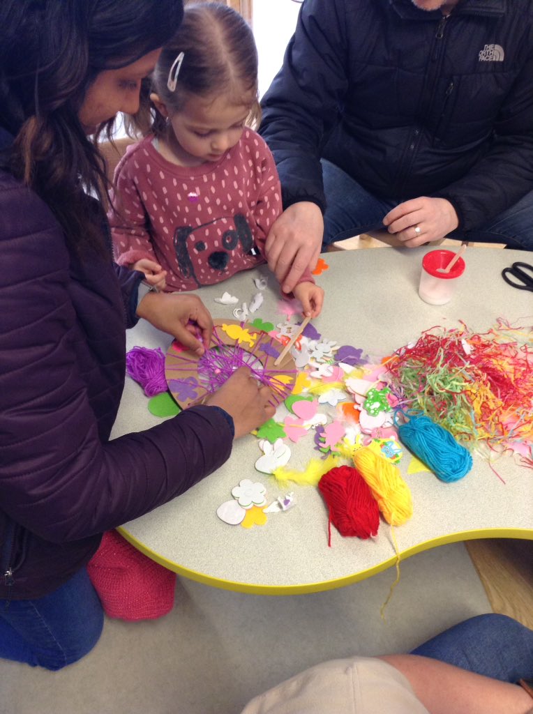 Ashbridge2to3's tweet photo. We're having an egg-tastic time at our Spring event! Come down to Bumblebees to make your very own Easter dream catcher🐣💐🐝 #Springevent2019 #easter #crafts https://t.co/0Nf8OCU8pg