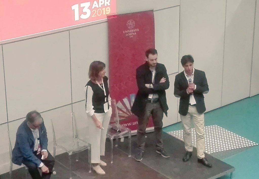 unisiena's tweet photo. Cinzia Angeli presidente @USienaAlumni interviene a #LoadingFuture sulle competenze del futuro. Interventi e testimonianze dei rappresentanti #Usops e @ubes_society. #LOFU19 https://t.co/D3WhoINJdC