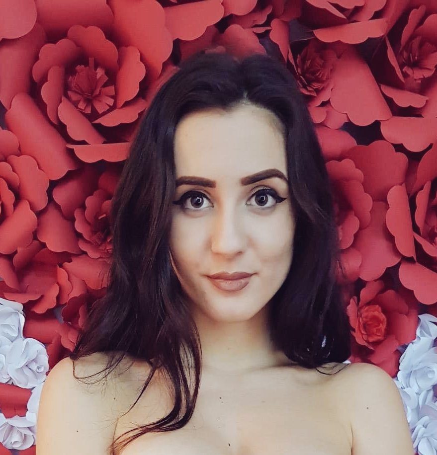AmiraHyler_'s tweet photo. When I'm serious I'm serious😂😂😂
#saturdaymood #girlsfromstudio20 #worstcaptionever😂 @GirlsfromS20 https://t.co/A3mPahBZDi