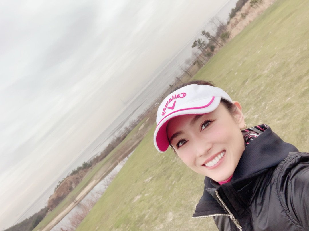 anzu_sayuri's tweet photo. パスポート無くした実感なし ー アメブロを更新しました
#杏さゆり
#sky72
https://t.co/AUqn12LLYa https://t.co/vkoml2BfBR