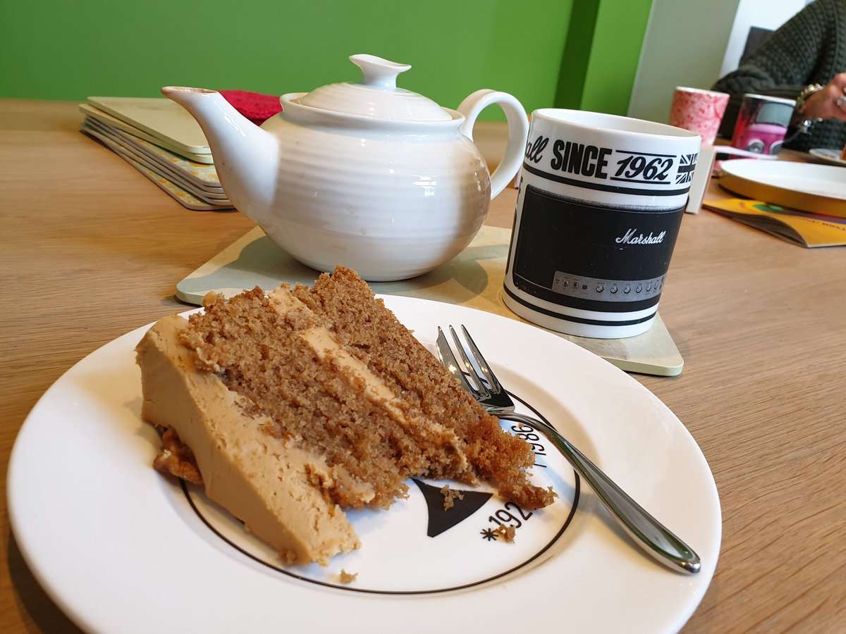 professor_dave's tweet photo. Our neighbours certainly know how to organise a Stand up to Cancer cake day!! #SU2CUK #GBBO https://t.co/pNX0Y5LFrW