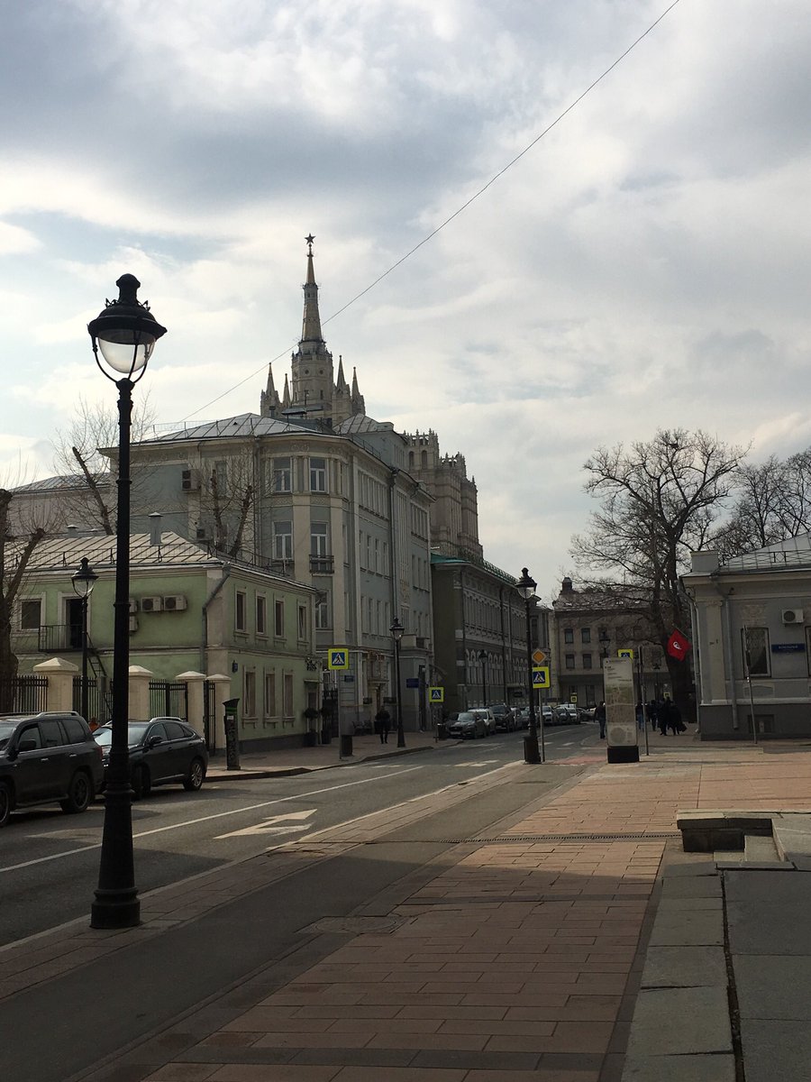 SholaJadi's tweet photo. #россия #москва #архитектура #russia 🇷🇺 #Moscow ❤️ https://t.co/AWfbaSPKfY
