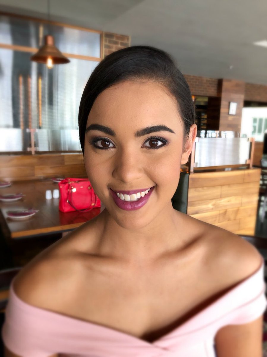 elementsbysands's tweet photo. Make up done for a campaign shoot. Can’t say for who as it hasn’t been launched yet #makeupartist #campaign #production #productionmakeupartist #commercialshoot https://t.co/UwPX18CSwY