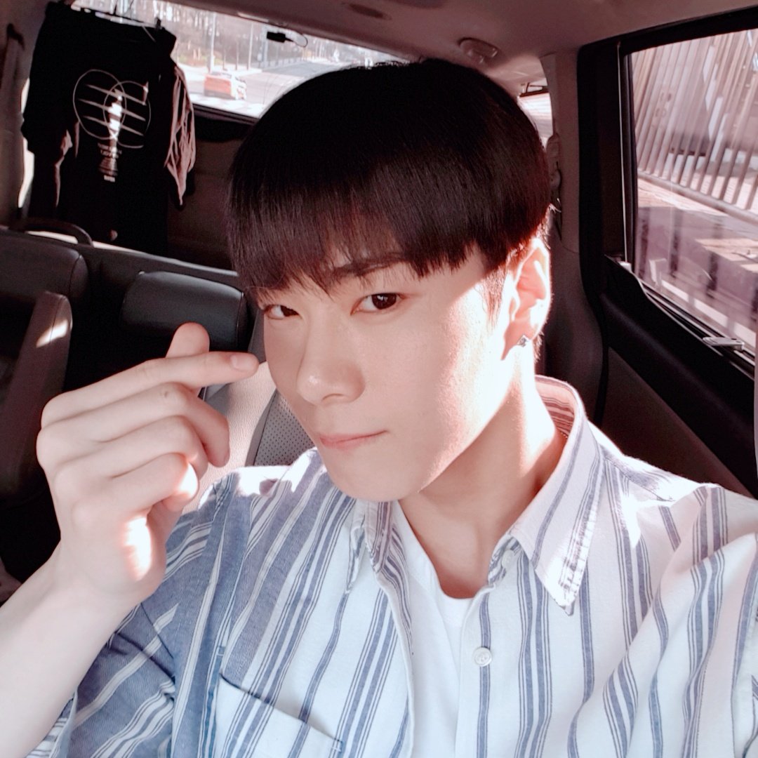 cheunwooe's tweet photo. 오늘 날씨 좋았는데 해가 지는게 아쉬워요....
다들 뭐하구있어요?!😮
#아스트로 #내일더좋아라 https://t.co/3Y7WLLvGRo