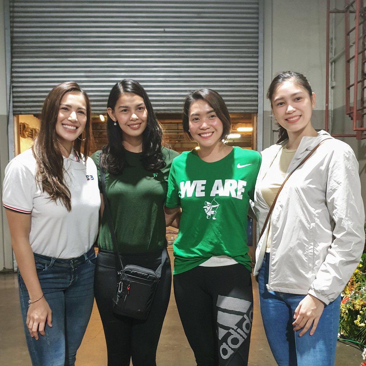 Once a lady spiker..... 💚 Great to see a lot of us today here to support coach Ramil and the girls! Wasn't able to get a photo with everyone but you saw them all on tv a while ago 🤣 #UAAPvolleyballseason81