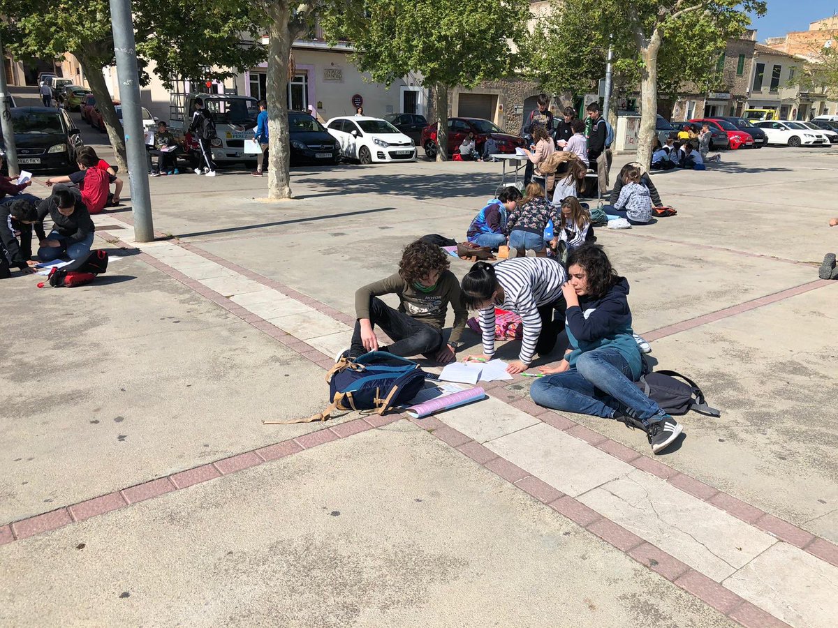 Alumnes de 2nESO participen avui a #lafestadelesmatemàtiques 🔝🔝🔝