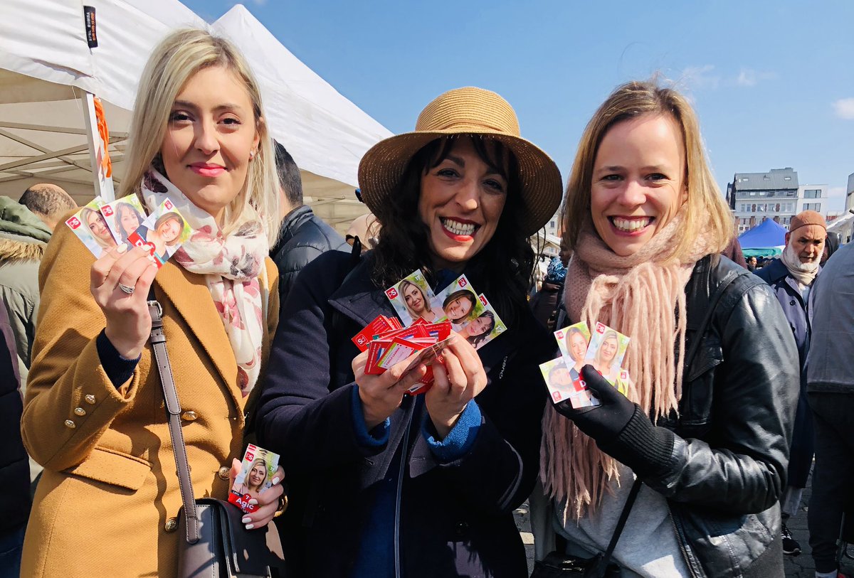 fadilalaanan's tweet photo. Les #fadidas sont en route ... ce matin, #girlpower avec @CarolineDesir et @LeilaAgic au marché des abattoirs d’Anderlecht 💪🏼💪🏼💪🏼 #liste17 @PSofficiel @psbruxellois ❤️ https://t.co/vf4yMnK2dO