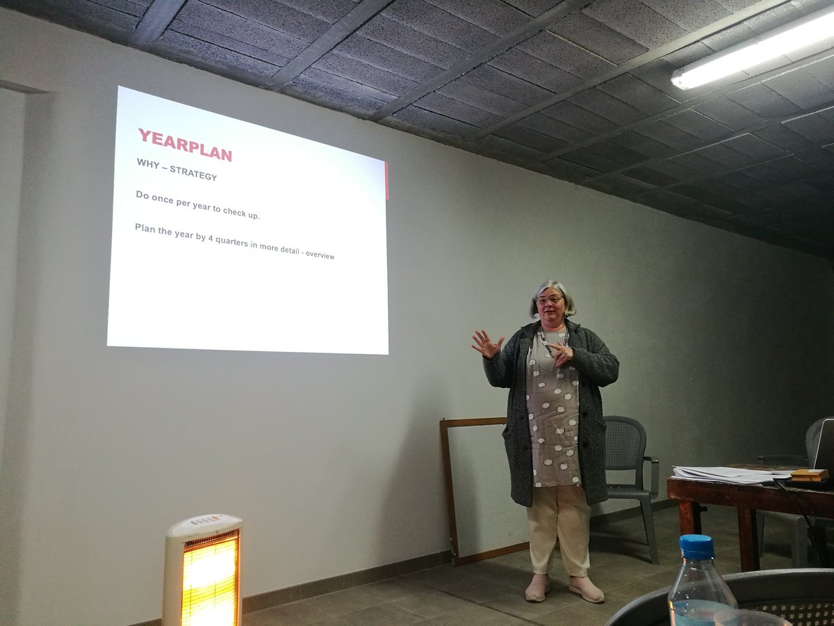 cinesineu's tweet photo. Now @SusanneDanig takes over the #CapacityBuildingWeekCINE and we go for the year plan.
Planification will save time & money of any art business. Do you actually do it? https://t.co/psAM2TdNys