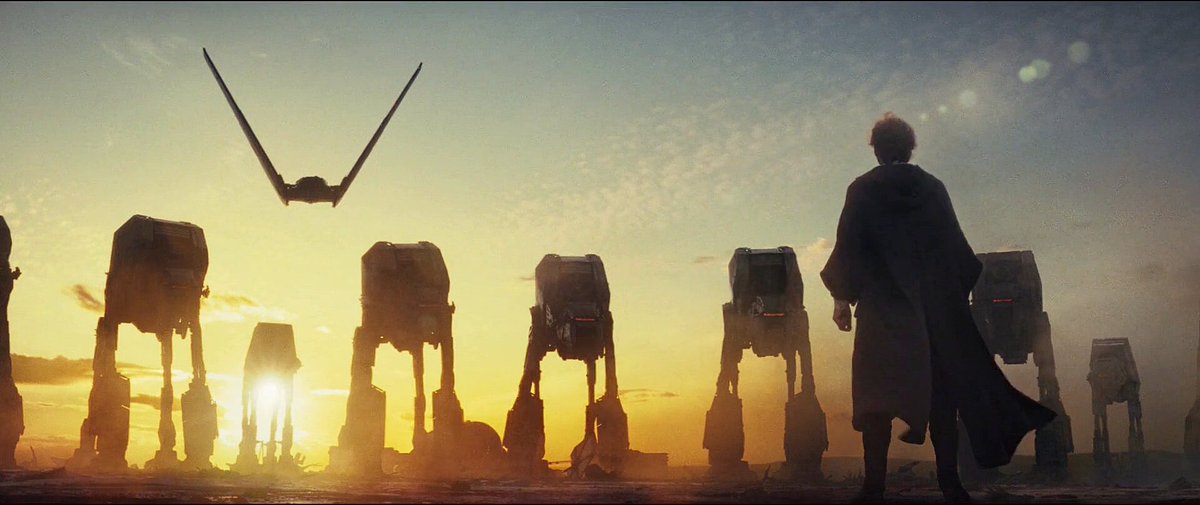 bartonovopolis's tweet photo. Star Wars: The Last Jedi is easily the best looking film in the entire saga. The camera work, the set designs. Every shot feels like a piece of art. https://t.co/QcU2HpZPNx