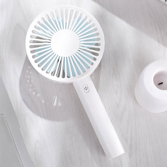 TuMyefoxes's tweet photo. #FelizSábado #myefox
Uso incorrecto del ventilador:
Soplo a largo plazo: muchas personas usan ventiladores en casa durante todo un día, de modo que el sudor continúa evaporándose, lo que resulta en una temperatura corporal ligeramente más baja
https://t.co/rr4W84z6lZ https://t.co/BGxfbBoroL
