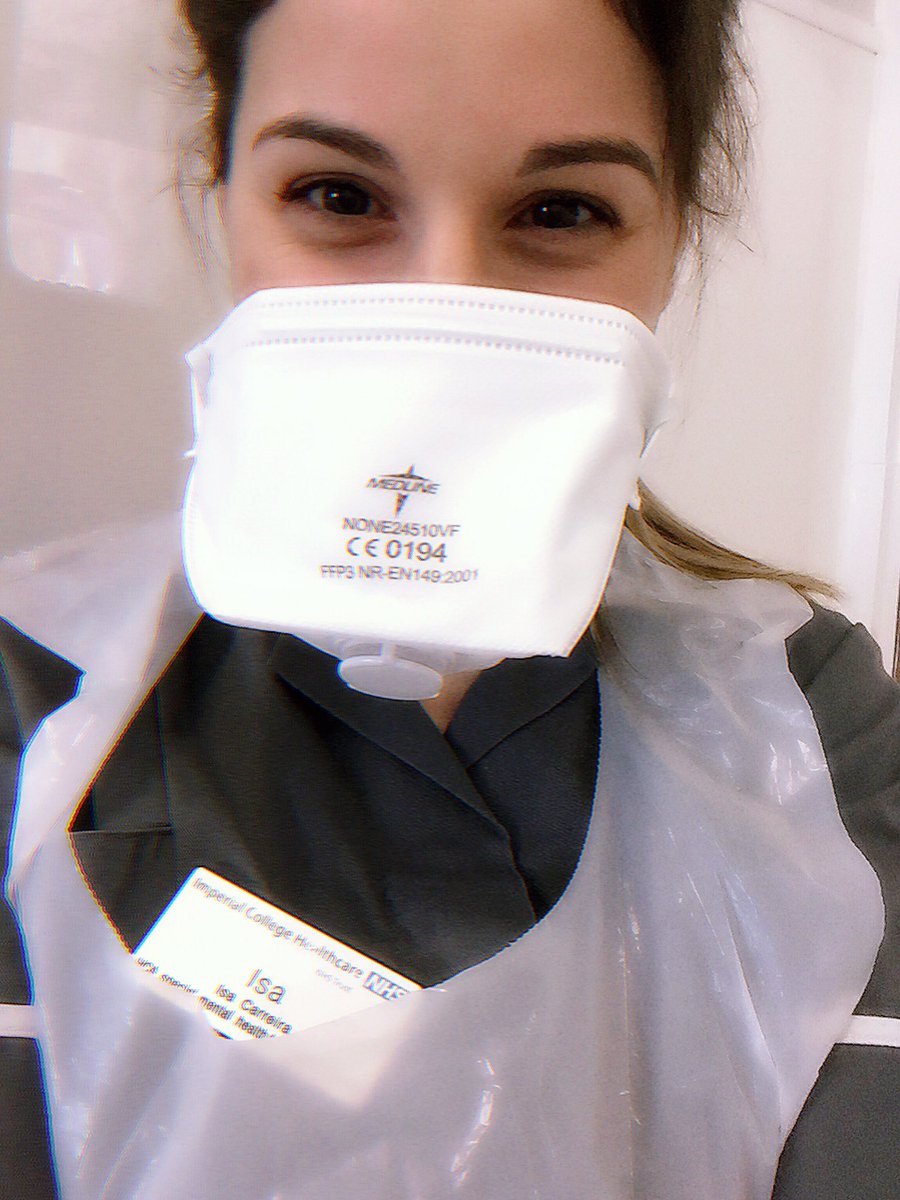 Isamacarreira's tweet photo. Ready to fight against all the diseases in the world! 💪🏼🌍 #saturdaymood #workinghard #hospitallife #london https://t.co/dYX9PO5iD6