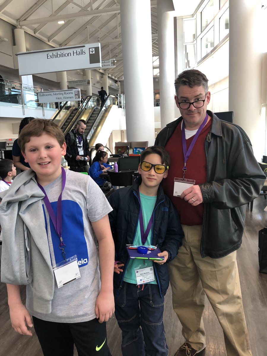 #BPLC19 <a href="/HampdenMeadows/">Hampden Meadows School PTO</a> @HighlanderInst <a href="/bps_ri/">Barrington Public Schools</a> <a href="/GetPiTop/">pi-top</a> Ss proudly explain how to use Pi-Top in class-Admin, Ts.