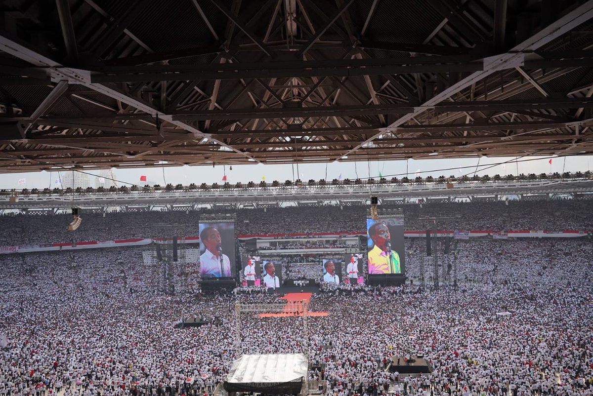 NoristaReza's tweet photo. #BarengJokowi https://t.co/cDuUQopWCE