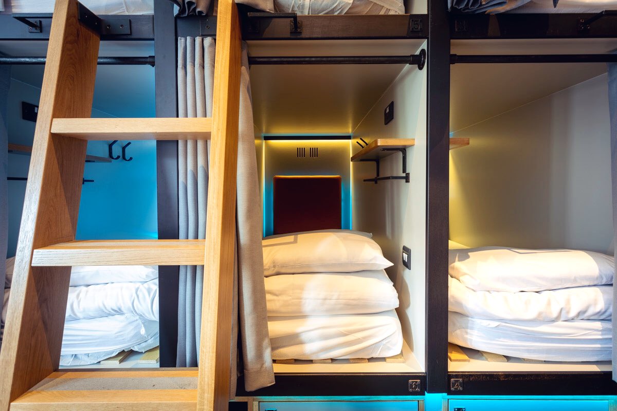 codepodhostels's tweet image. Our fancy Japanese style sleeping pods😍
Enjoy your privacy!😉 😀
Come to visit us in Edinburgh and Dublin. More information at codehostels.com
#codepodhostels #podhostel #capsulehotel #sleepingpod #girlshostel #hostelsoftheworld #hostelroom #hostelgeek #hiddenedinburgh