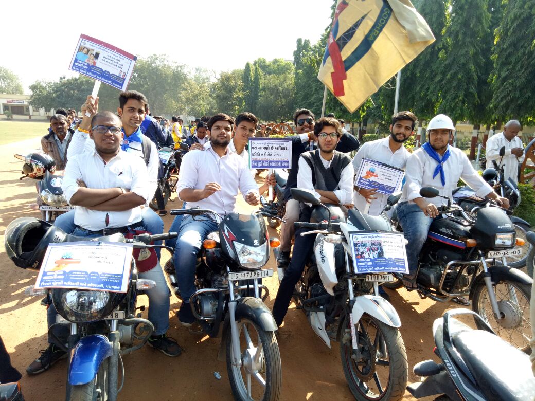 CollectorPMS's tweet photo. મતદાન જાગૃતિ અન્વયે ગોધરાની સરકારી ઈજનેરી કોલેજ, દ્વારા મતદાન જાગૃતિ માટે વિવિધ પ્રવૃતિઓ કરવામાં આવી https://t.co/TuGxCd6yrx