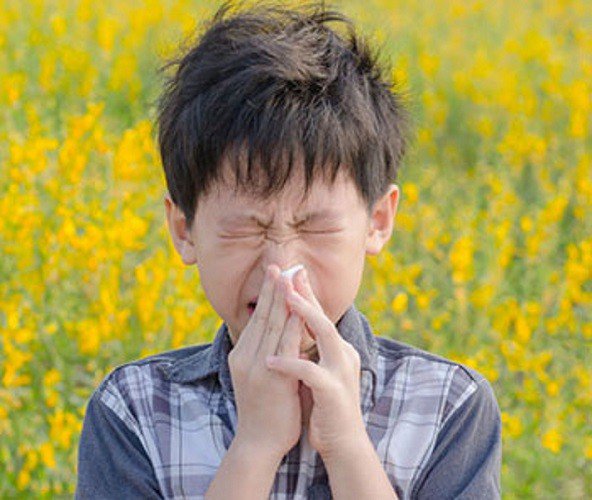 MonsterMiniGa's tweet image. Pollen season is here! Get out of the yellow rain and step into the darkness at Monster Mini Golf! Family fun without the sneezing! 
.
.
.
#monsterminigolfga #familyfun #minigolf #pollenseason