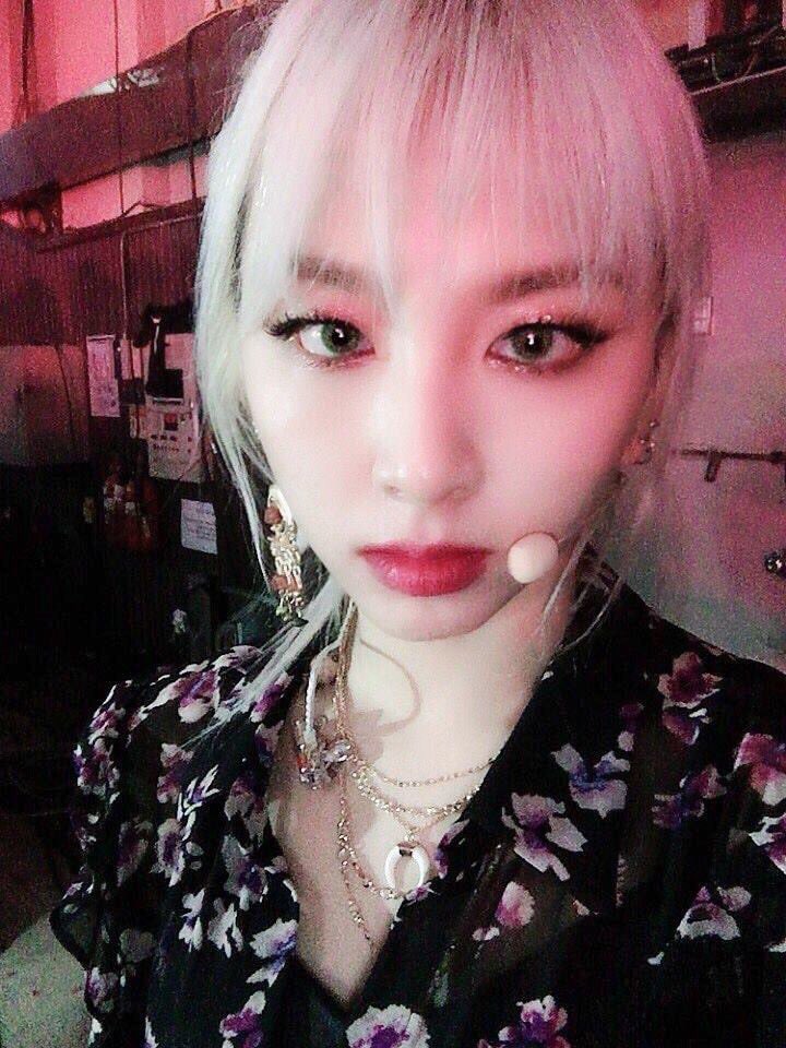 KARDFRANCE's tweet photo. |12.04.19| KARD TWITTER UPDATE 

Bomb nuit 💣🌃 https://t.co/6WUcbpAjS1