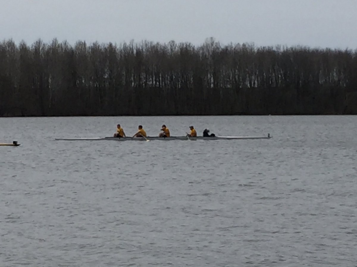 danlavit's tweet image. The Men’s Varsity 4 won their heat to advance to the finals at the Illinois Collegiate Rowing Invitational.  MSU beat Marquette (again)!  ⁦@murraystateuniv⁩ ⁦@MurrayStateNews⁩