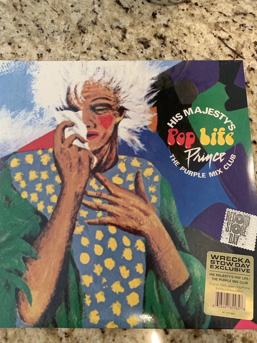 mikea71's tweet photo. Could not have had better luck on #RecordStoreDay2019 . Thank you @lunarecordshop!!! Got all 3 Prince related releases &amp; the Peter Gabriel release. Everything I was looking for. Amazing store &amp; handled such a busy day perfectly. #RSD2019 #Prince #VersaceExperience https://t.co/McLVlsNquS
