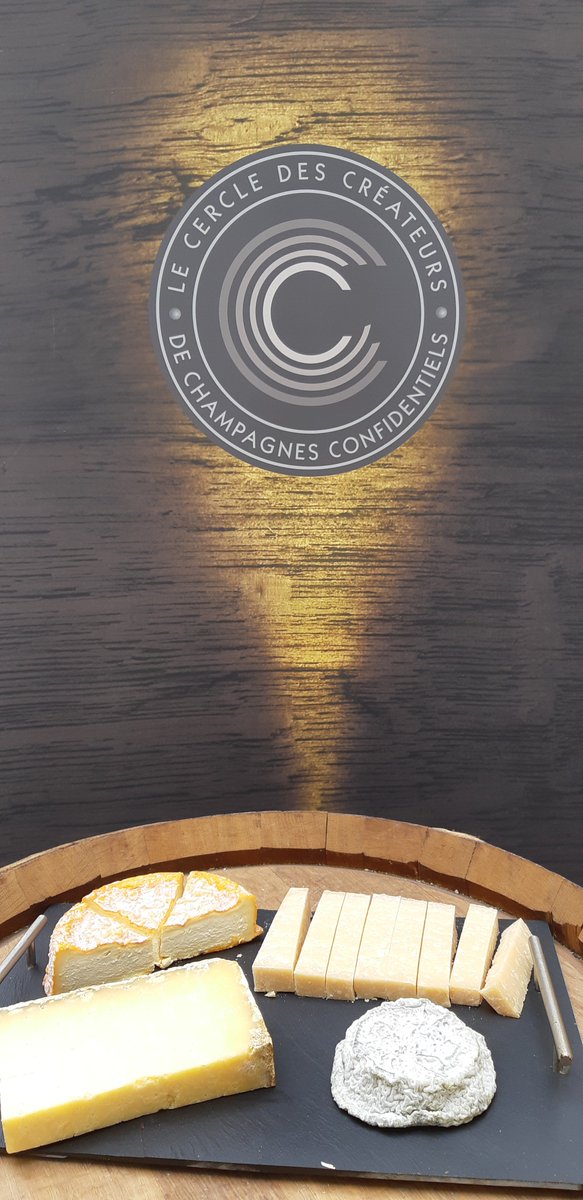 #Spring is coming  🙂 !
Our #PrintempsdesChampagnes 2019 #tastings take place tomorrow at  #LeClos #Reims 
Pairing our #oak-aged #Champagne and #Cheese during our #masterclass tomorrow !
Etonnante #dégustation de #fromage et #champagne prévue demain lors de nos #dégustations 

.