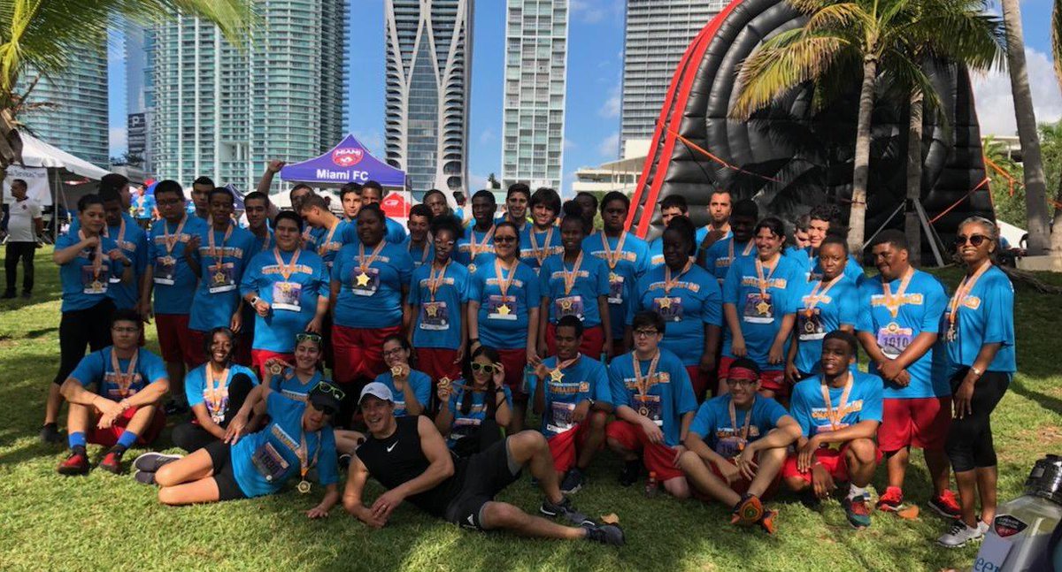 7011patriots's tweet photo. Guess all the training paid off 💪👏👍🏃‍♂️🏃‍♀️ #PatriotPride #APRunners #MiamiSup5k  @MiamiSup  @MDCPS @MDCPSNorth https://t.co/NLFKerqRzx