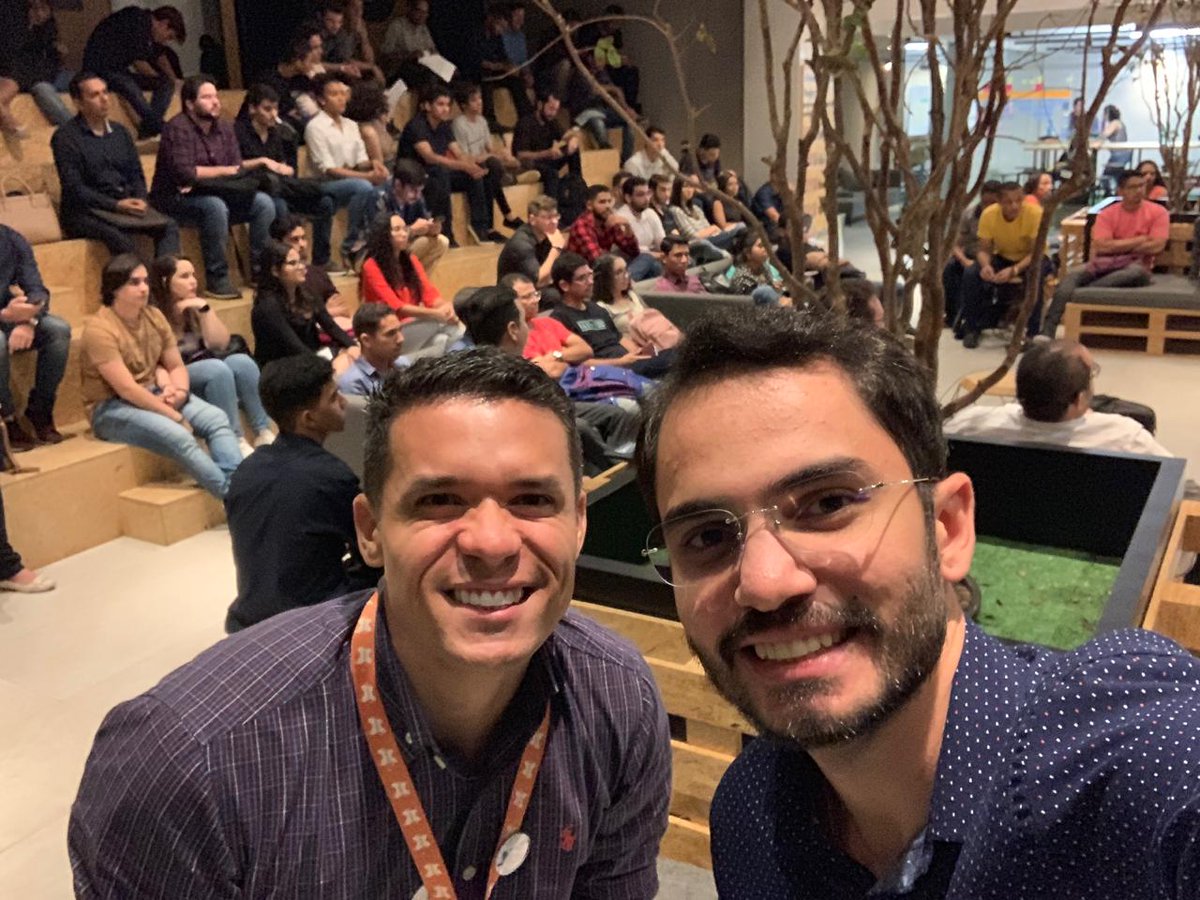 undboficial's tweet photo. Ontem os alunos dos cursos de #Administração, #CiênciasContábeis, #EngenhariaDeSoftware e #SistemasdeInformação marcaram presença na Black Swan, apresentando suas ideias de #negócios em um pitch. #TeamUNDB #UNDB https://t.co/F4GtGiniOH